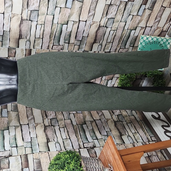 Utopia by Hue Olive Green High-Waisted Leggings - Picture 6 of 8